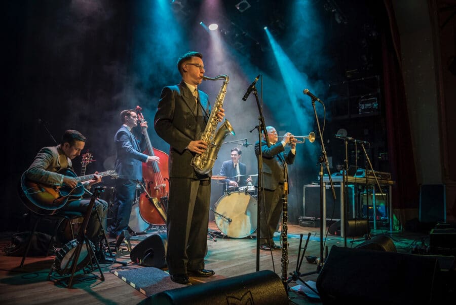 Michael McQuaid Swing stars