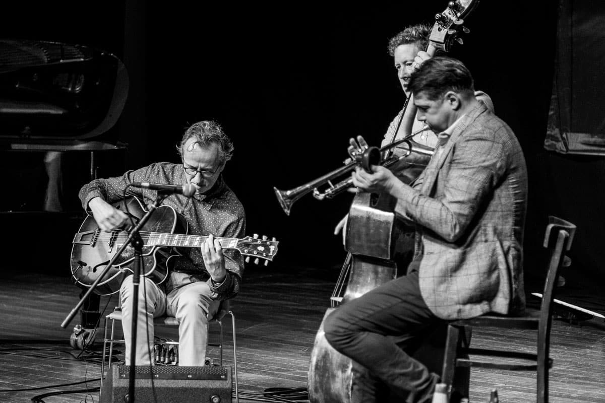 Jerome Etcheberry, Dave Kelbie, Sebastien Girardot on stage with The Viper Club